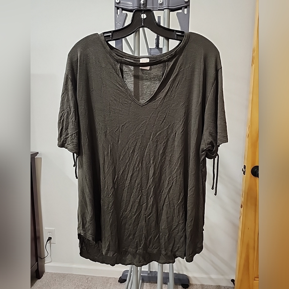 ELH Studio 2XL Hunter Green V-Neck Short Sleeve Blouse